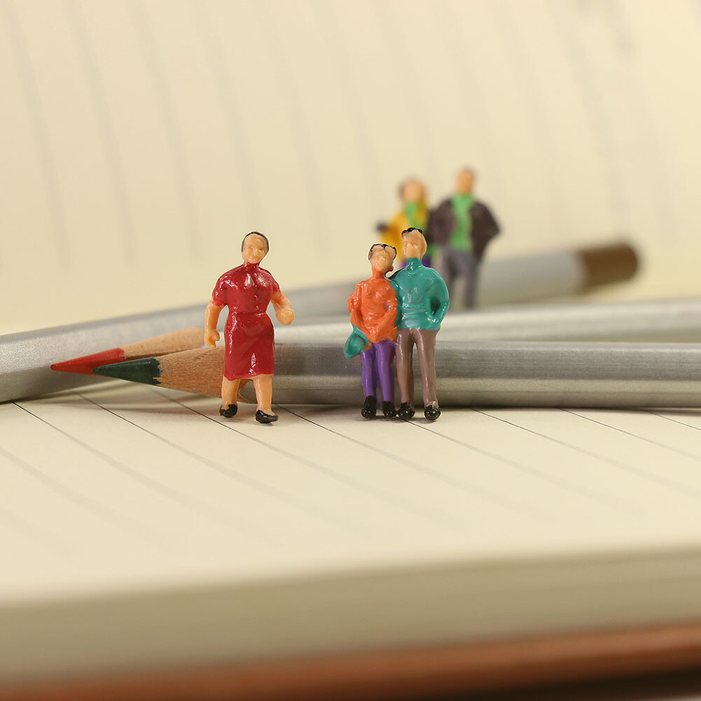 P100W 100pcs Model Trains 1:87 Painted Figures HO Scale Passengers People