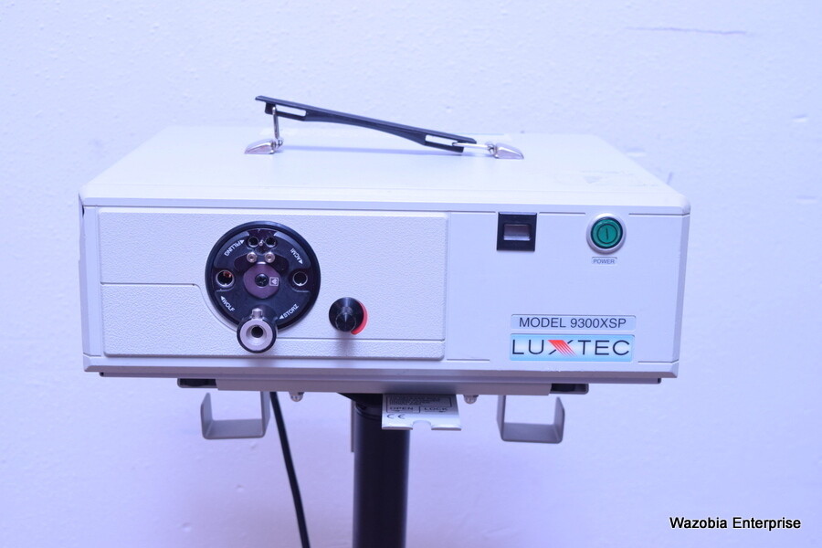 LUXTEC MODEL 9300XSP LIGHT SOURCE FOR ENDOSCOPY
