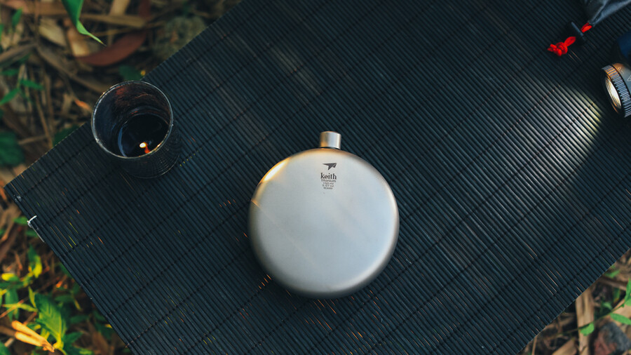 Keith Titanium Ti9302 Round Flask with Funnel - 5.0 fl oz (Shipped from USA)