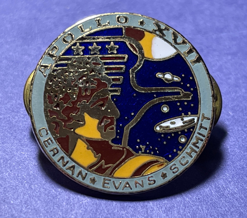 APOLLO 17 DOUBLE CLUTCH PIN BACK  LAPEL PIN