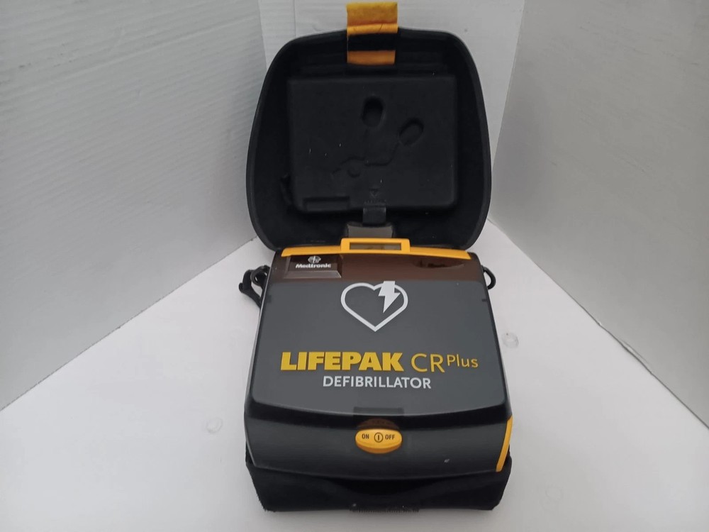 Medtronics LIFEPAK CR Plus System with Case