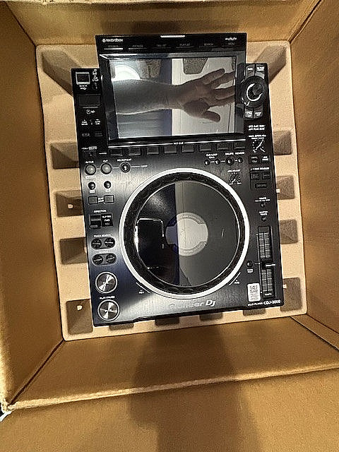 Pioneer DJ: CDJ-3000