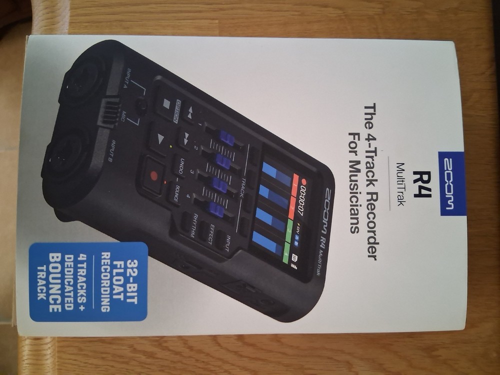 Zoom R4 MultiTrak 32-Bit Float Recorder with Stereo Bouncing NEW