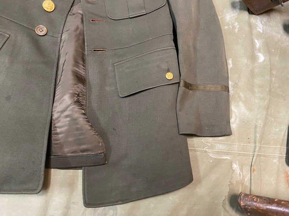 ORIGINAL WWII US ARMY OFFICER CLASS A DRESS JACKET- SMALL 37R