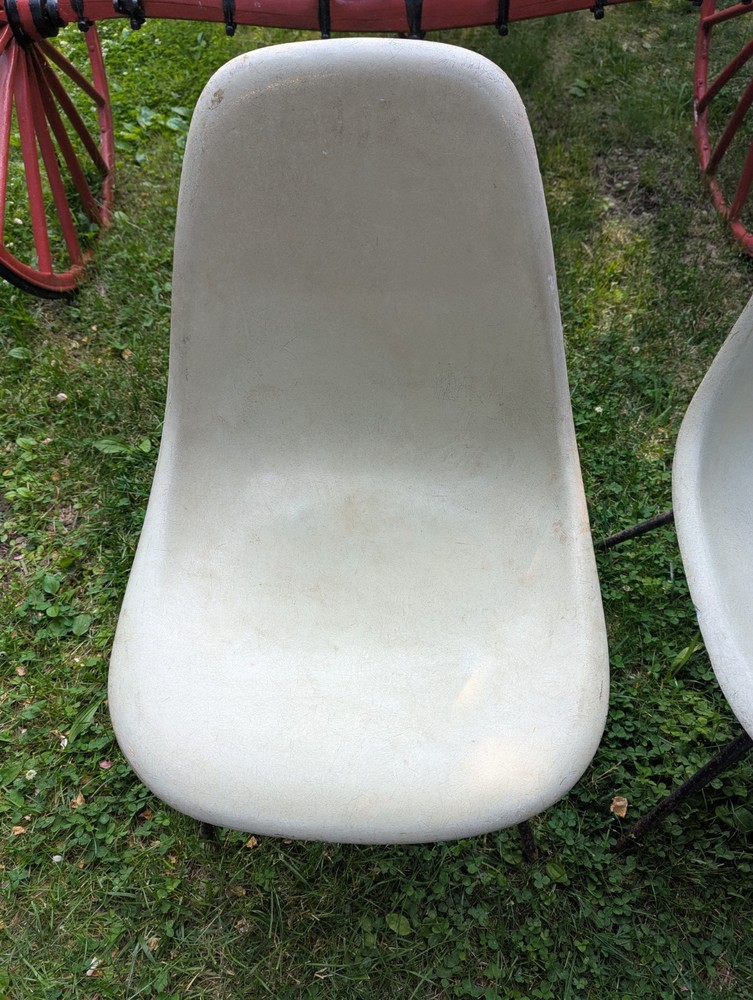 Herman Miller Eames White Shell Chairs, Vintage 1950s