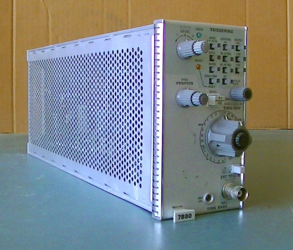 TEKTRONIX 7B80 TIME BASE PLUG-IN MODULE