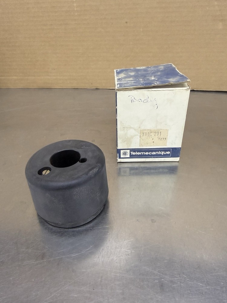 Telemecanique XVAC 211 Stack Light Base Component New Old Stock