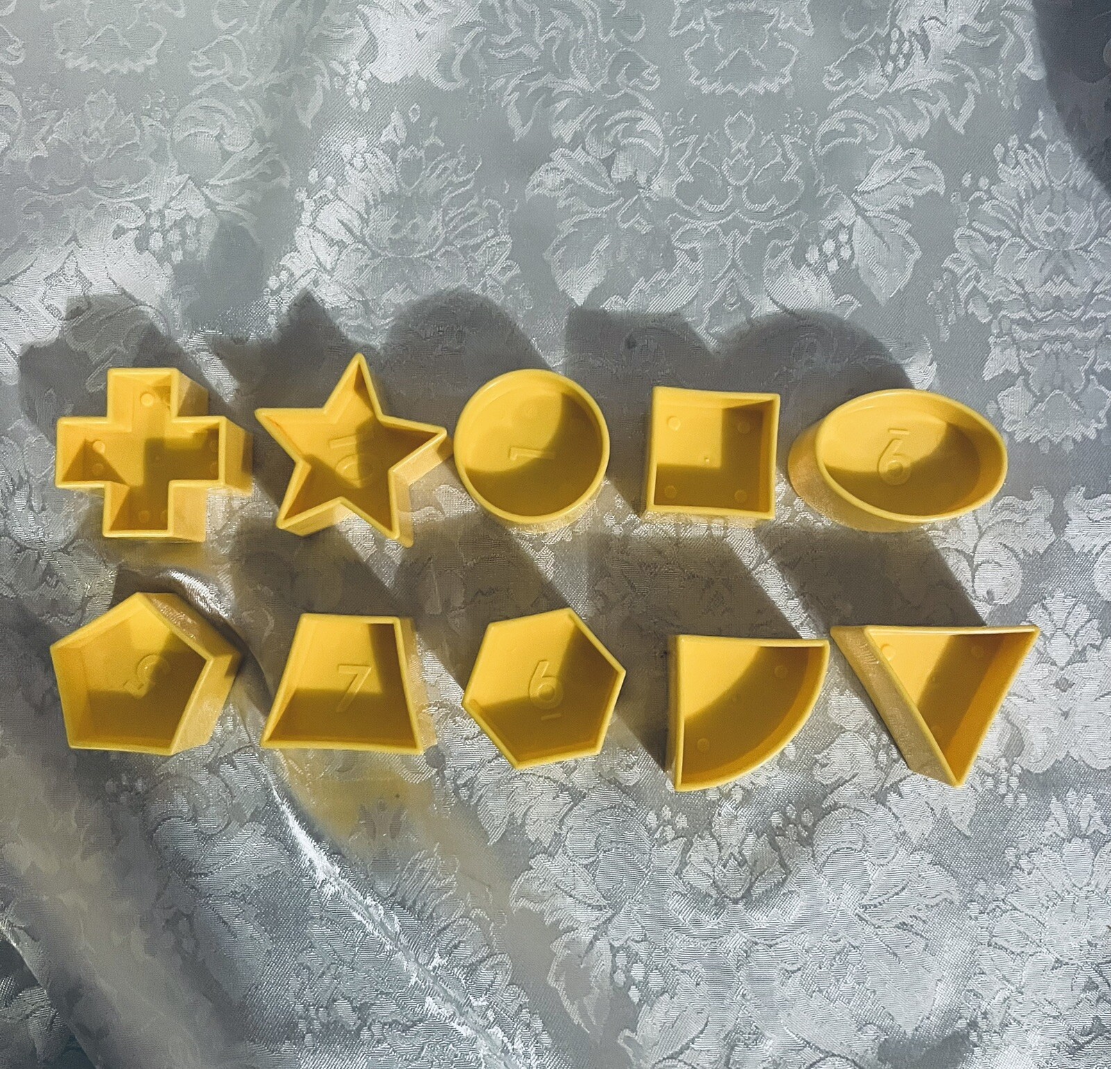 Tupperware Shape O Toy Kids Baby Toddler Development Sorting Ball Brand New