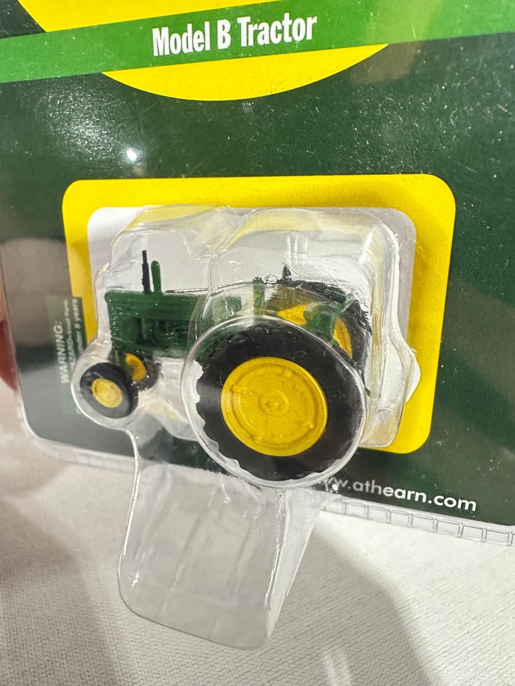 John Deere B Narrow Front By Athearn 1/87th Scale