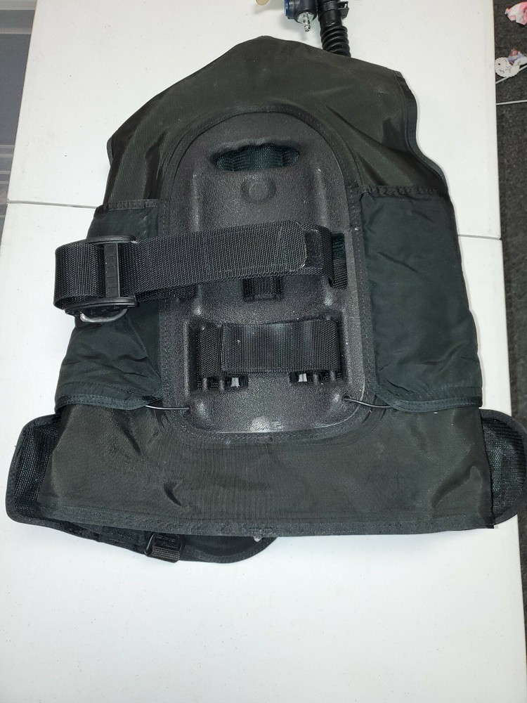 Small SeaQuest quick draw vest with Intergrated Weight System.