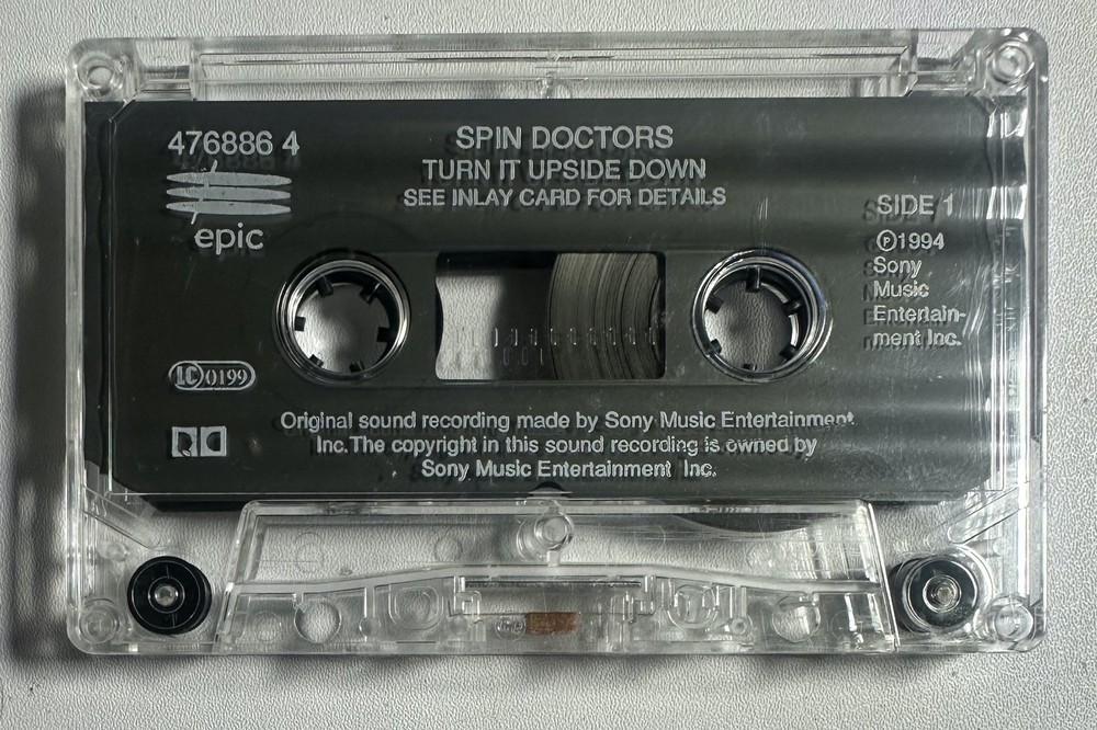 SPIN DOTORS TURN IT UPSDIDE DOWN CASSETTE TAPE EX / EX CONDITION