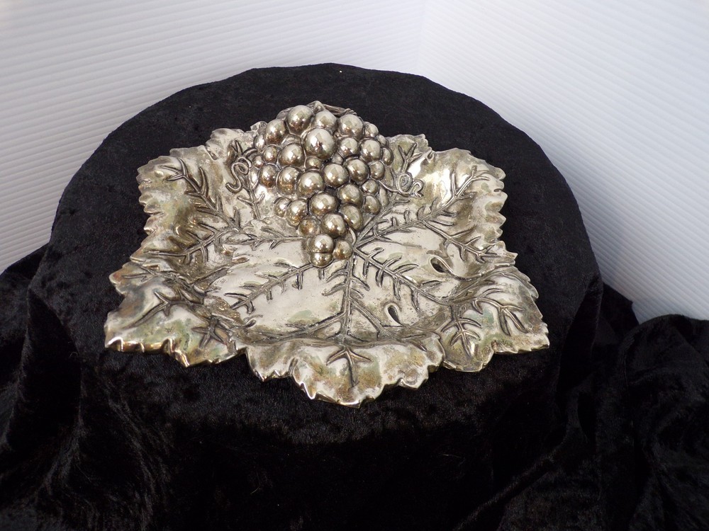 GODINGER SILVER PLATE GRAPEVINE Design GRAPE LEAF Serving Dish Tray 7"