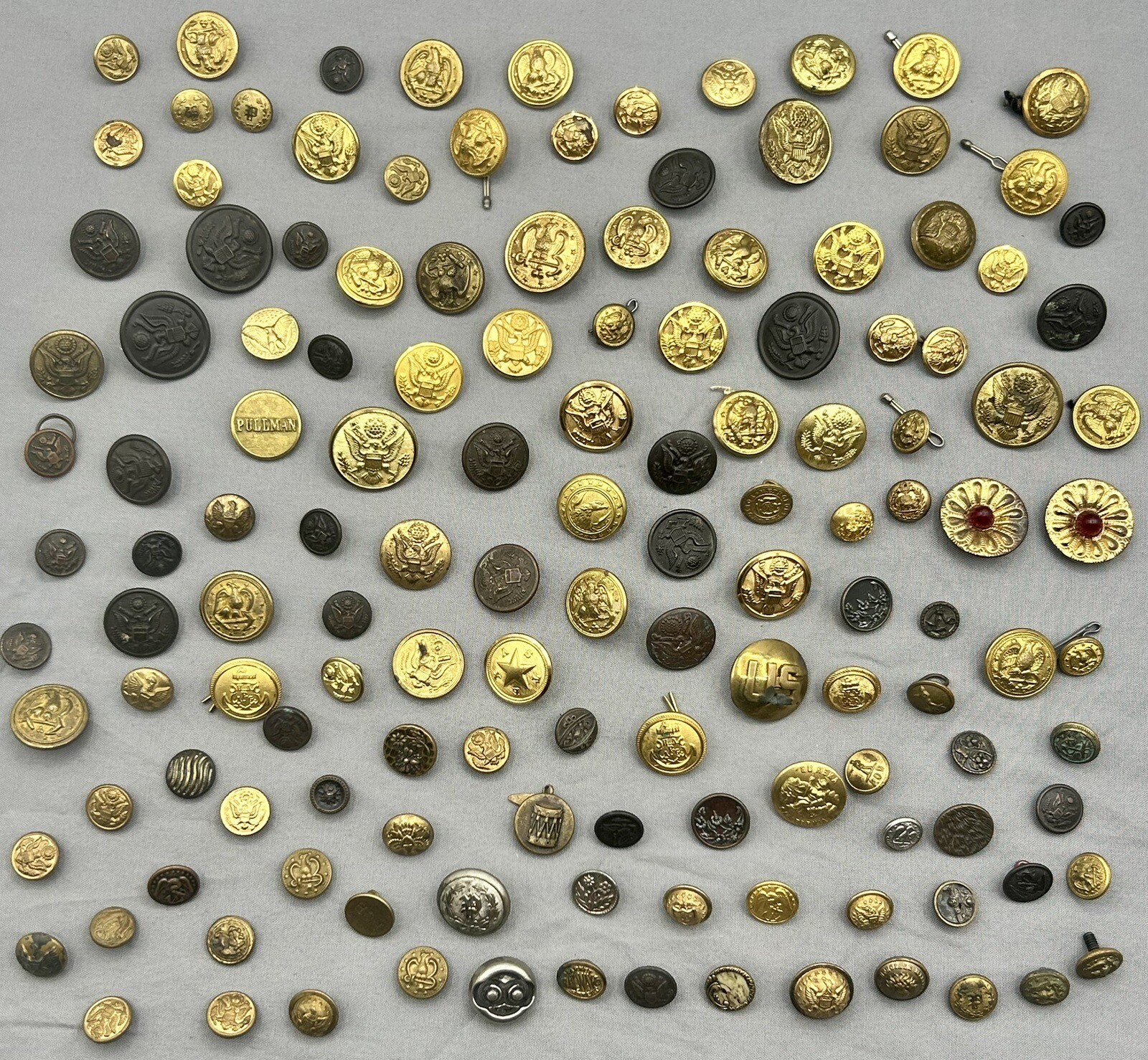 Random Lot Of (4) Original War Buttons - Military Antique Brass More Read