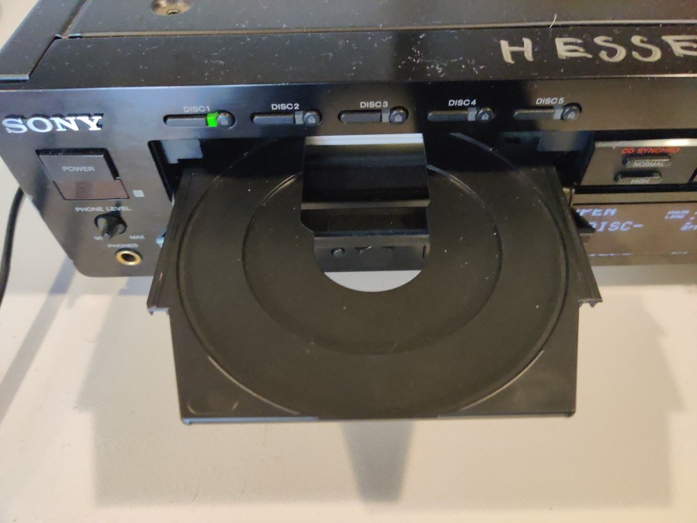 Sony RCD-W222ES CD Changer/Recorder Includes Remote Read