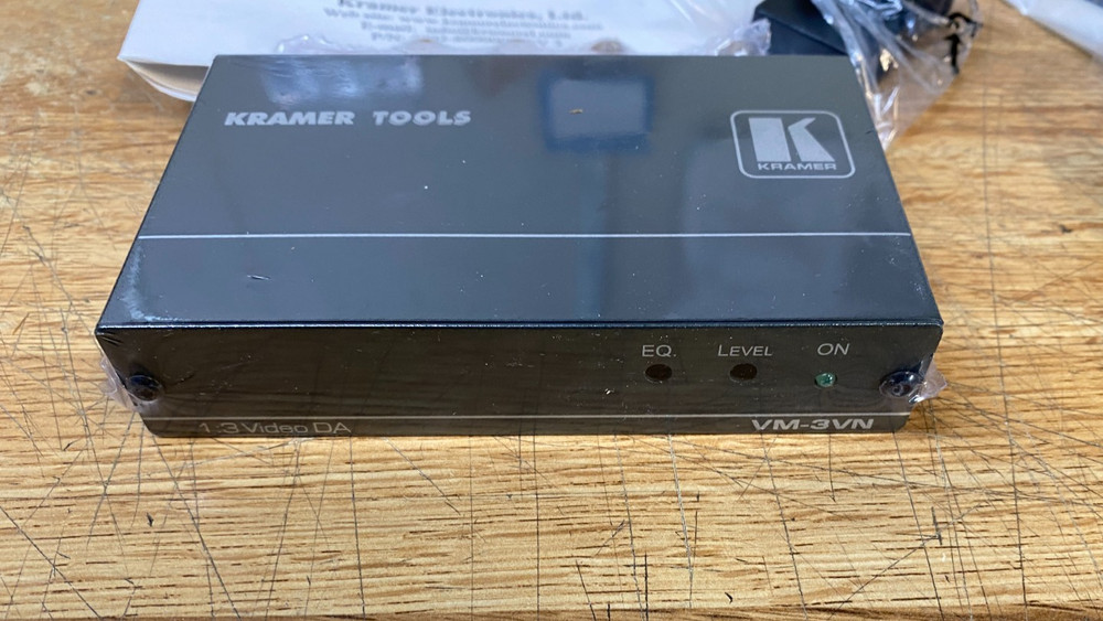 Kramer VM-3VN Composite Video 1:3