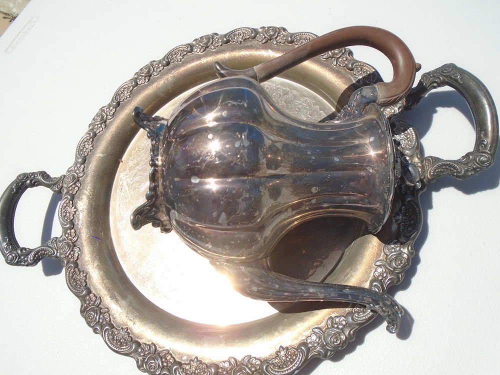 Coffee Pot Set Community Melon Tray Oneida Du Maurier 15” Round Handled