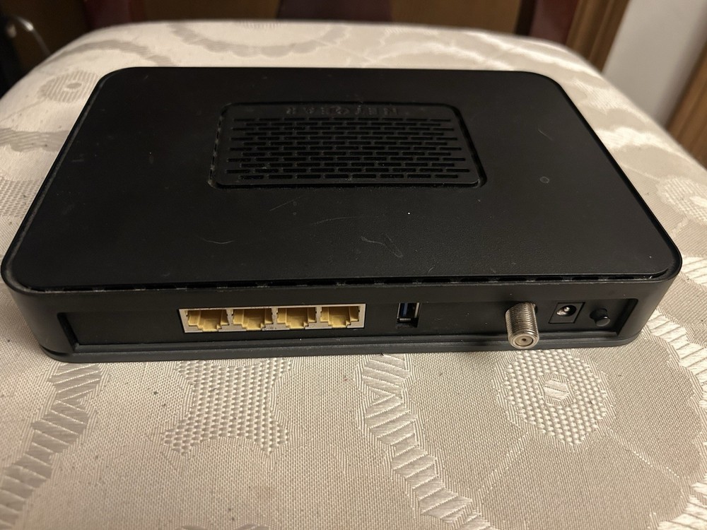 NETGEAR CG3000D Modem & Router