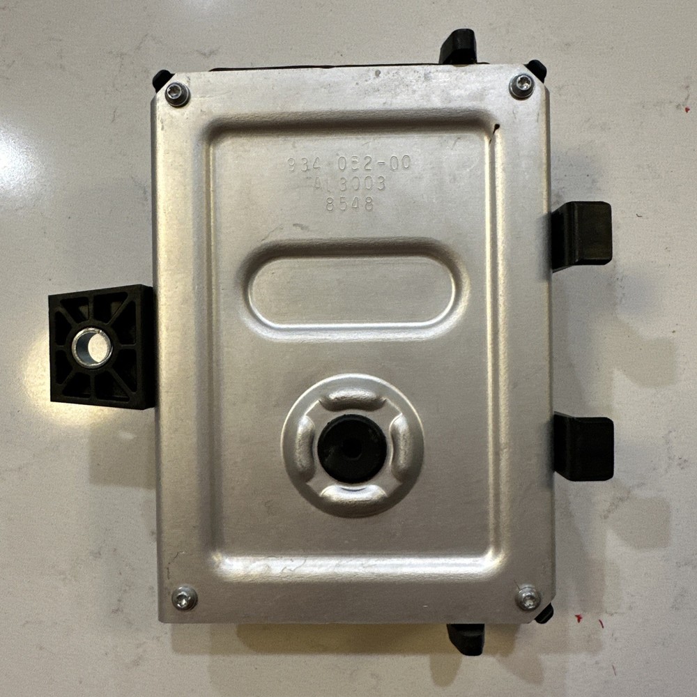 2015-2021 GM FUEL PUMP CONTROL SENSOR MODULE OEM 84082495