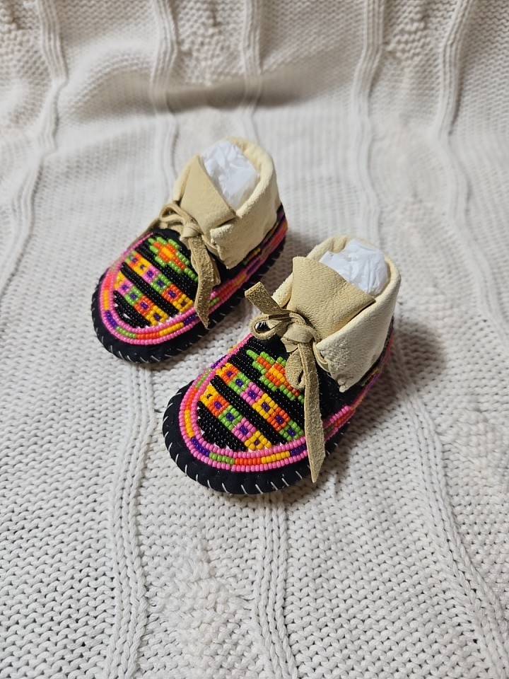 NEW Native American Infant Beaded Moccasins New Born or Baby Doll Handmade Soft