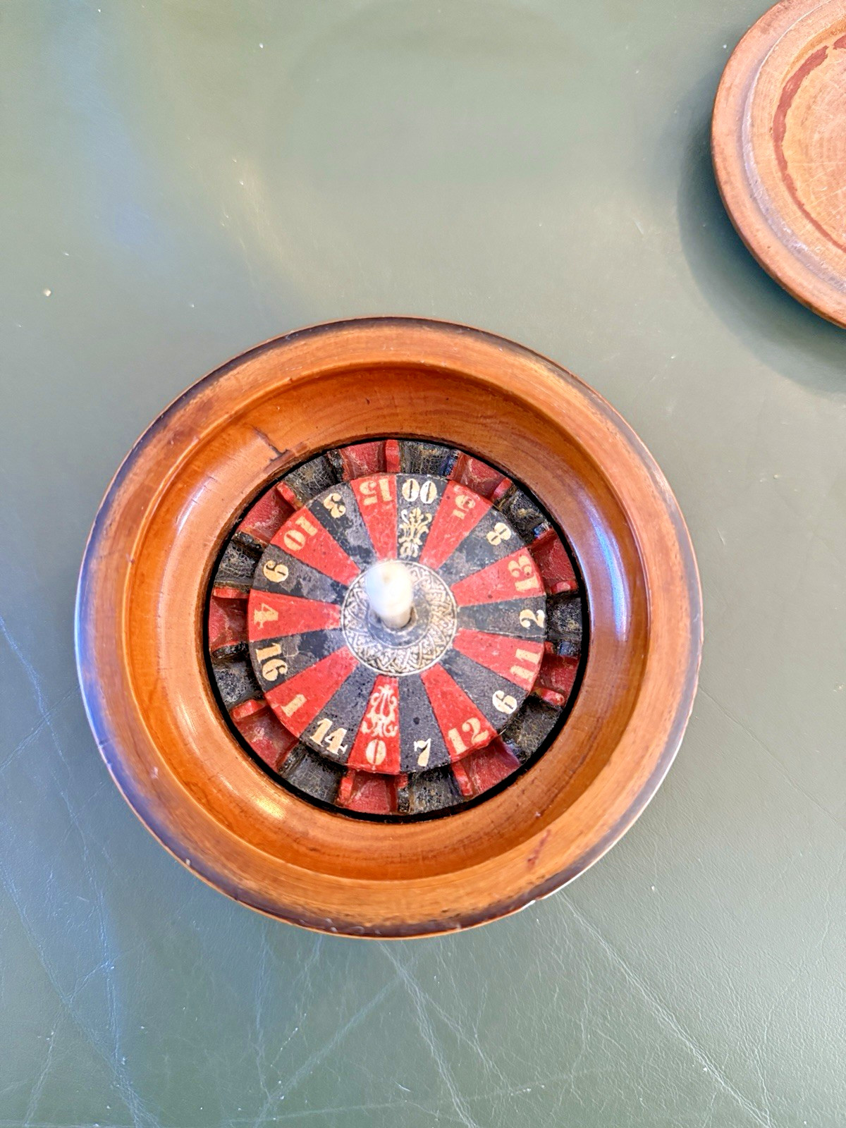 Antique Boxwood Cased Travelling Roulette Game Wheel