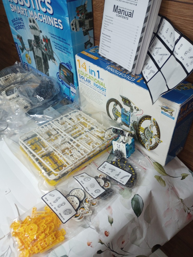 Robot Smart Machines Kit And 14 In 1 Solor Robot Bundle Lot