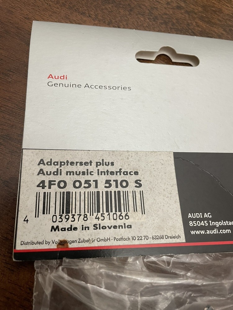 AUDI ADAPTER SET IPHONE IPOD USB PLUS AMI CABLES AUDI MUSIC INTERFACE 4F0051510S