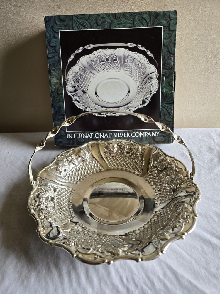 VTG International Silver Plated Handled Basket 11" Serving Bowl Table Decor