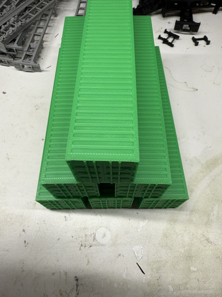 Ho Scale 40 Ft Shipping Container