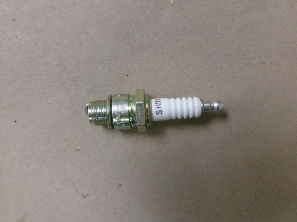 New NGK 7534 B6HS Spark Plug