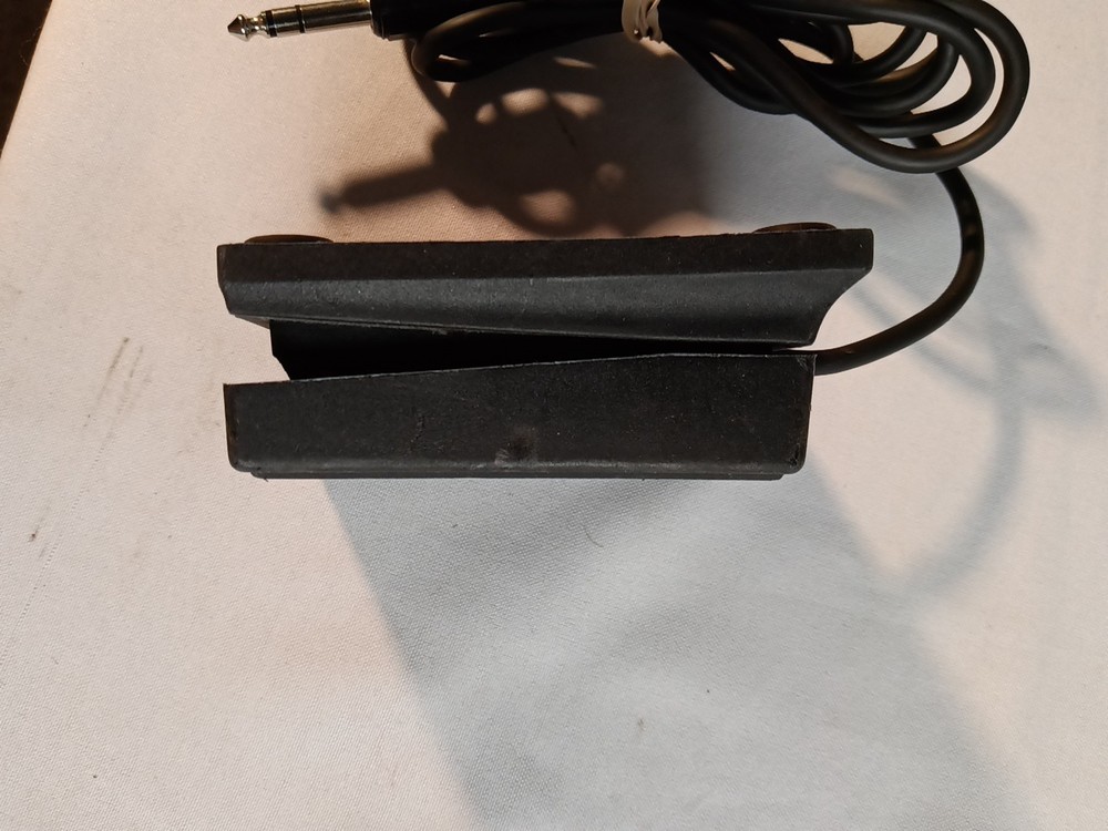 StudioLogic PS-100 Keyboard Foot Switch