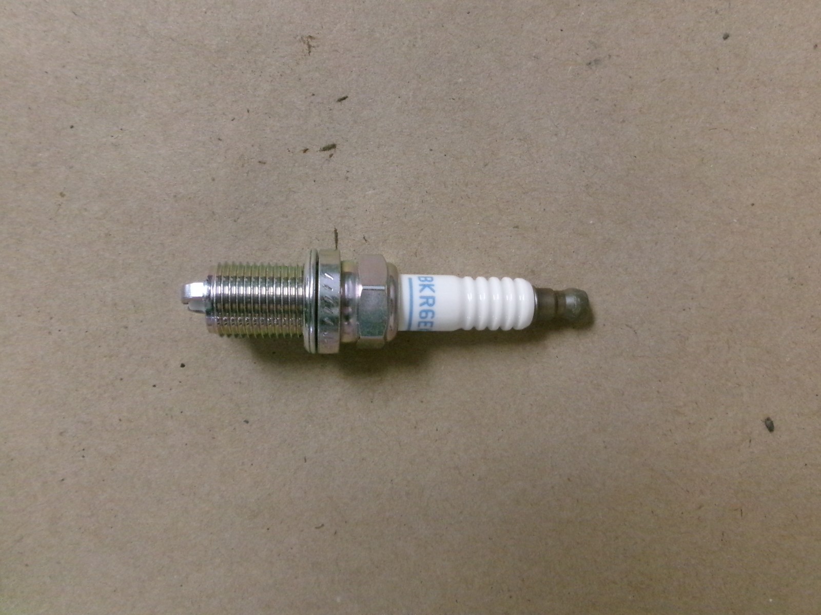 New NGK 6993 BKR6EKU Spark Plug