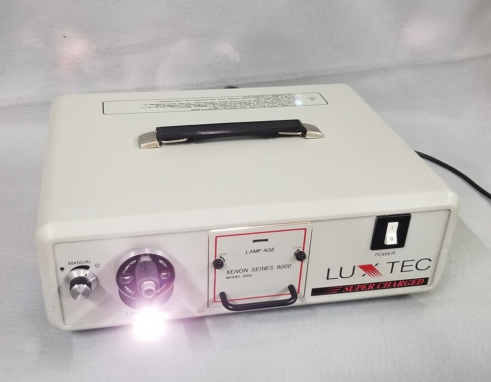 LUXTEC XENON SERIES 9000 MODEL 9300 LIGHT SOURCE SUPER CHARGED