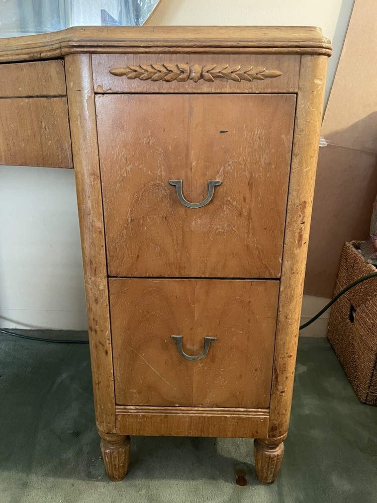 Antique vanity dressing table w/ round mirror