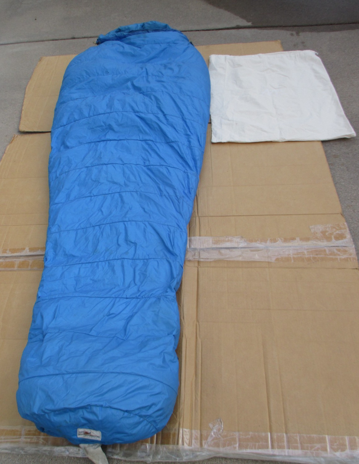 Vintage 1970's Western Mountaineering Middle Bag San Jose CA Down Sleeping Bag