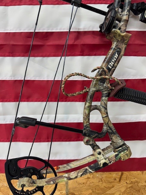 BEAR Effect Compound Bow LH 47-60# PLUS EXTRAS