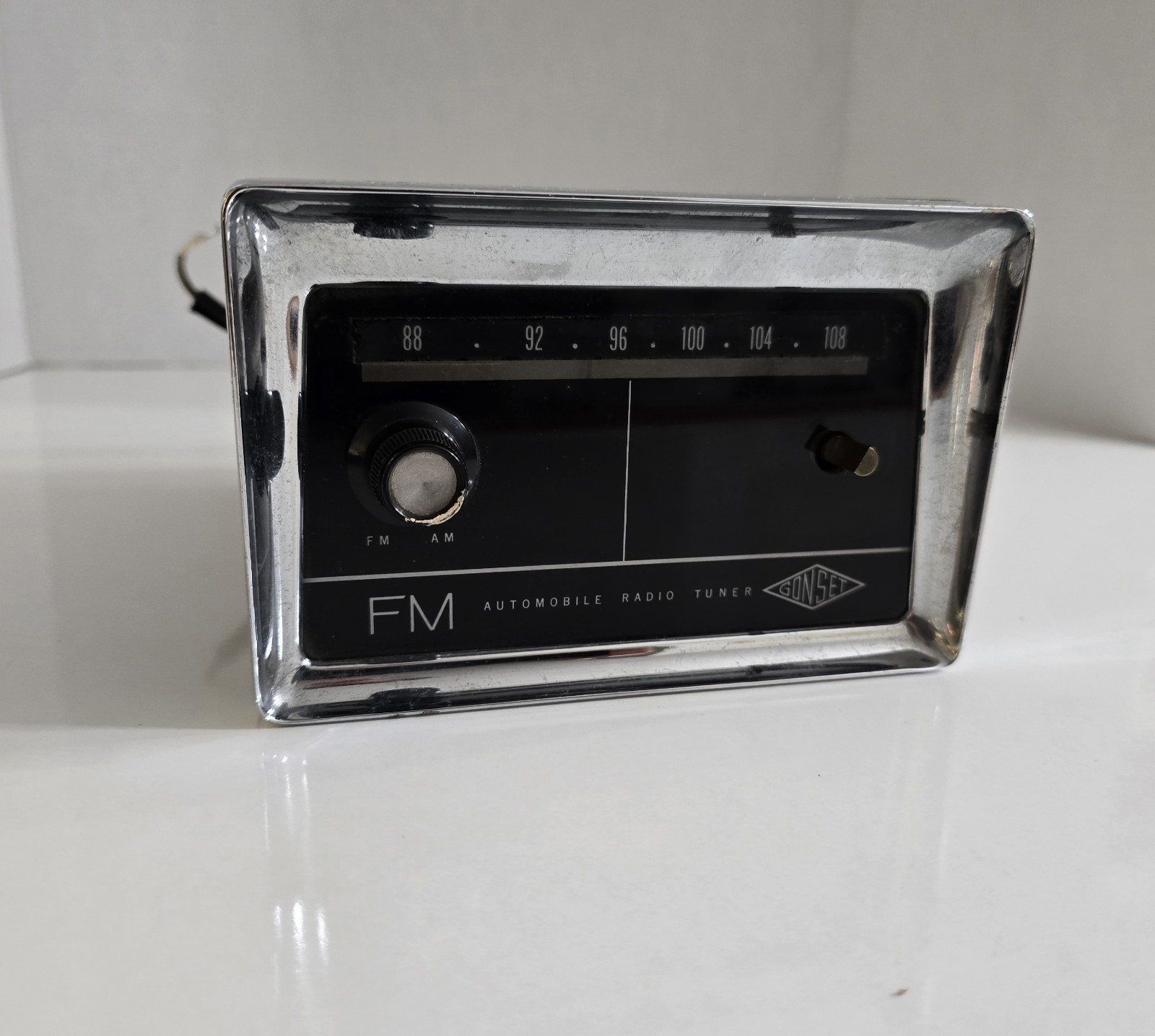 Gonset Antique Car Vacuum tube FM Radio Tuner. Very Rare