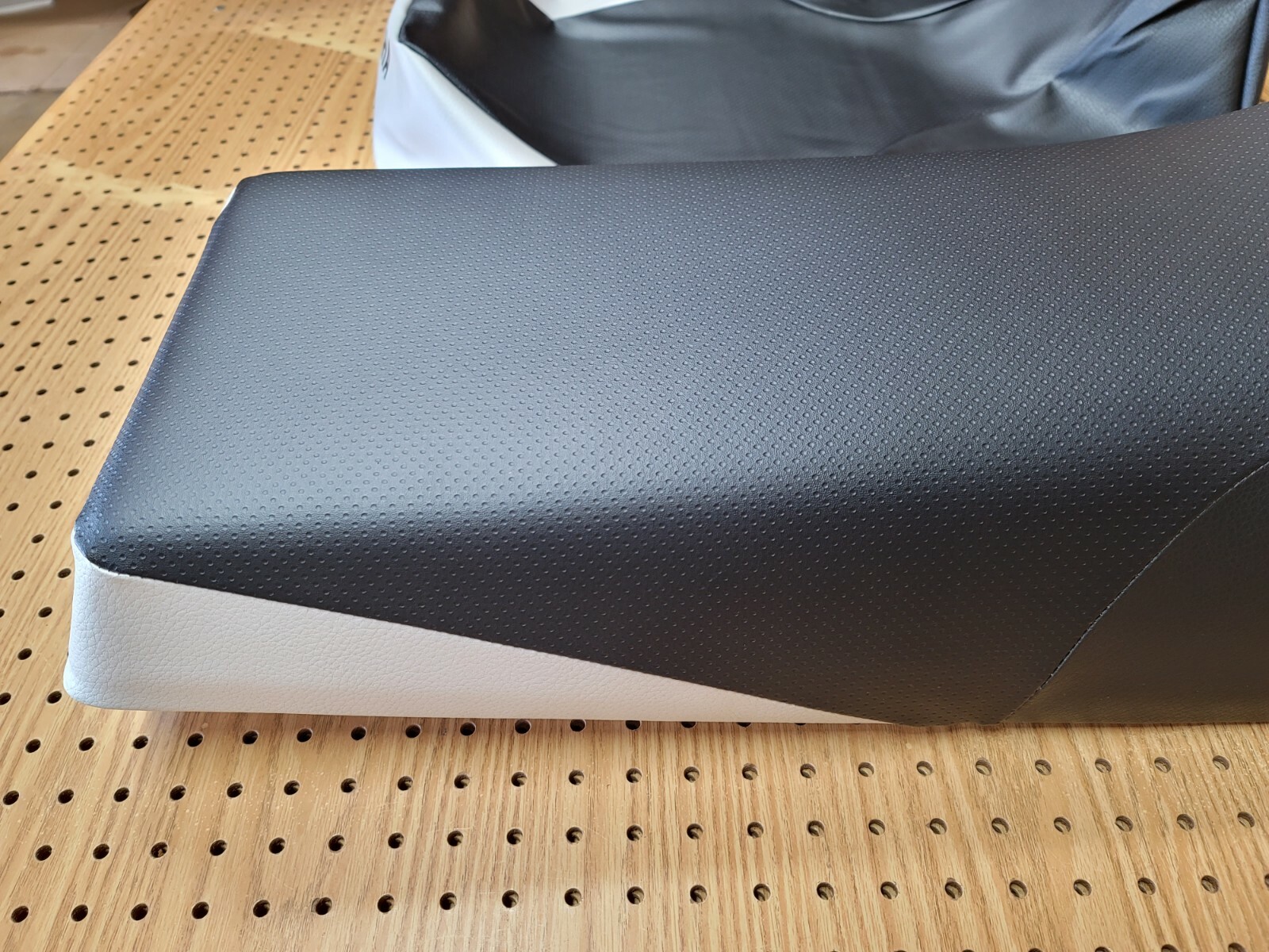 YAMAHA BANSHEE 350 YFZ350 SEAT COVER 1987 TO 2006 (BLACK&SILVER) [Y*-161]