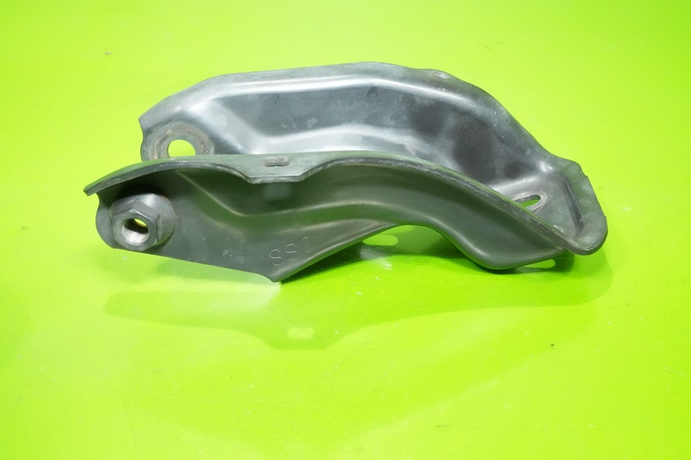 92-96 Prelude OEM H22 VTEC engine motor front mount bracket