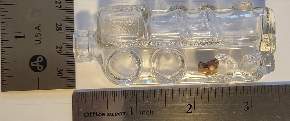 EXCELLENT CLEAR GLASS VINTAGE TRAIN ENGINE NO. 8 CANDY CONTAINER
