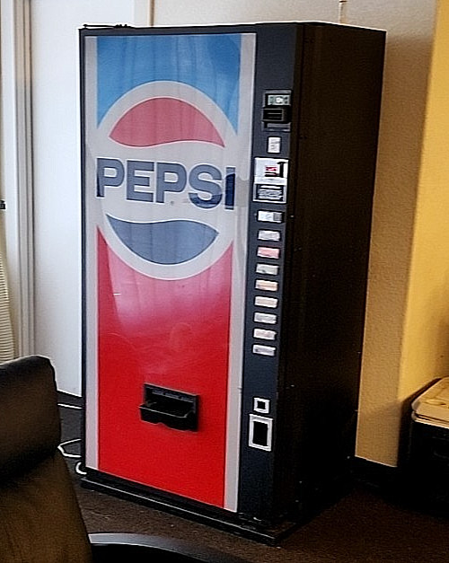 Dixie Narco 8 select Soda Vending Machine Pepsi