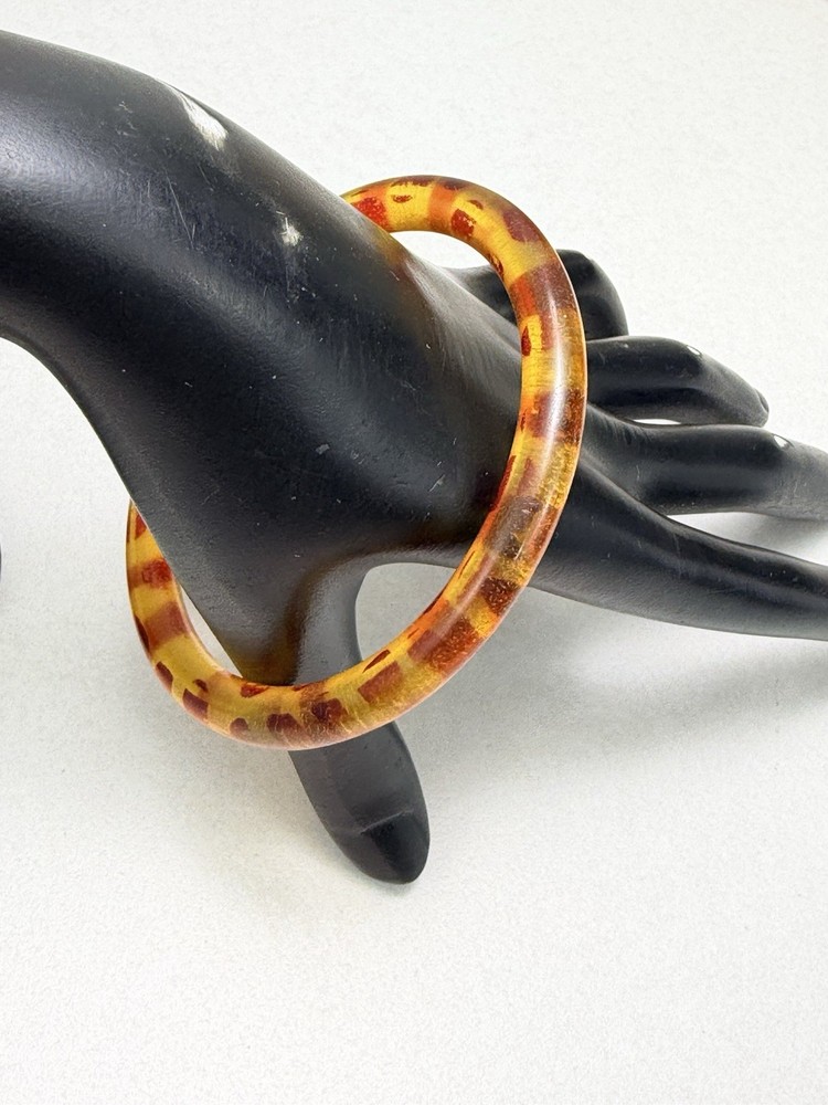 Vintage Lucite Thin Bangle Bracelet Stackable Retro Minimalist Size 8.5"