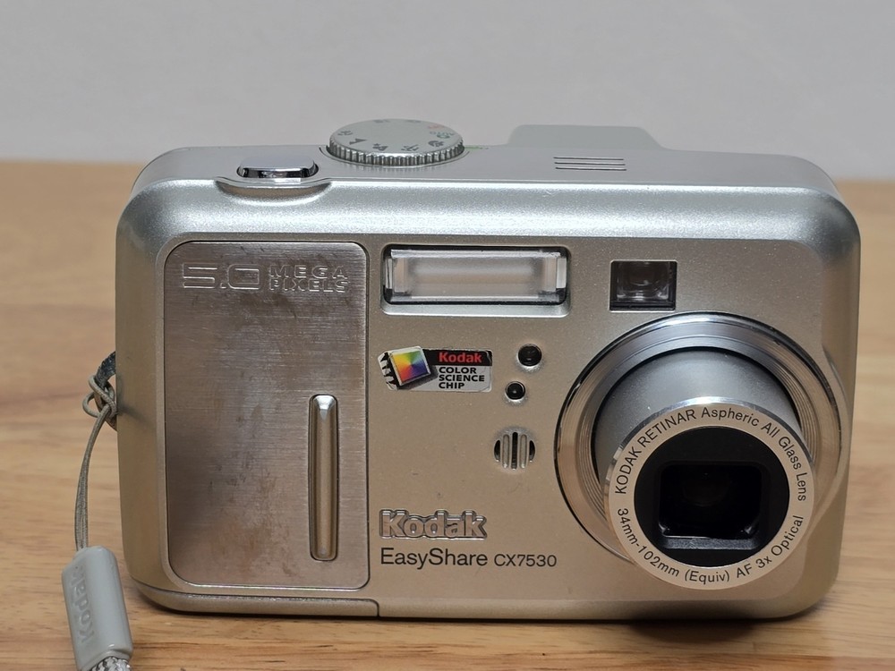 Kodak EasyShare CX 7530 Digital Camera 5MP Vgc
