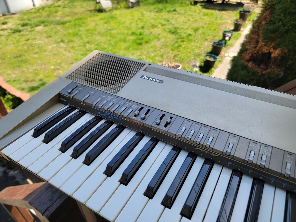 Technics SX-K150 49-Key Electronic Keyboard