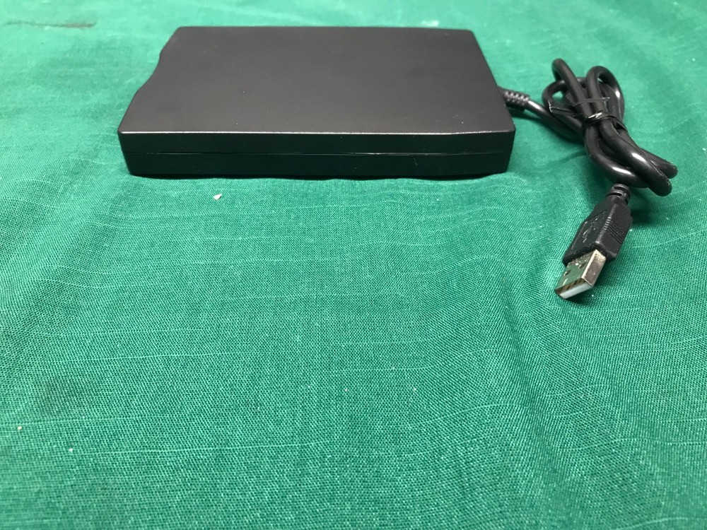 Bytecc Portable Diskette Drive External for 3.5" 1.44Mb Floppy Disk BT-144