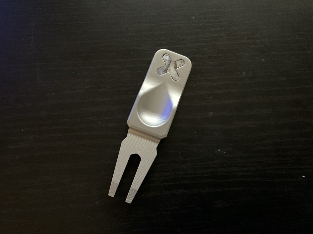 RARE BETTINARDI WIZARD DIVOT TOOL PEARL