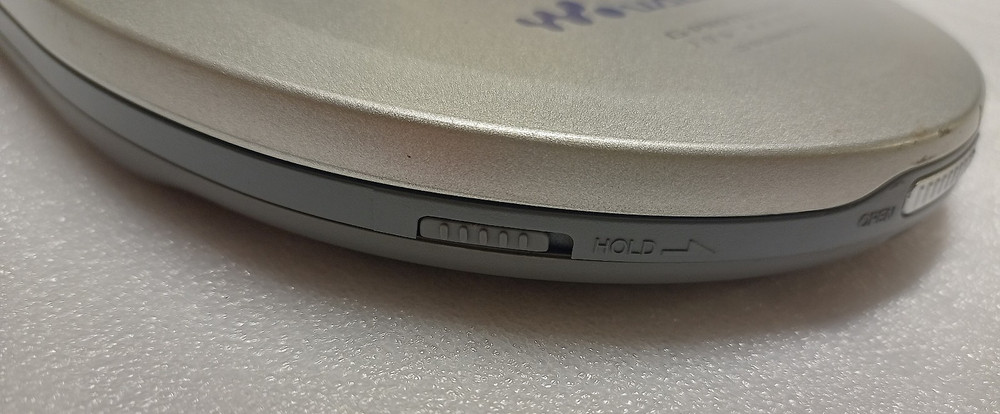 Sony D-EJ725 Portable CD player
