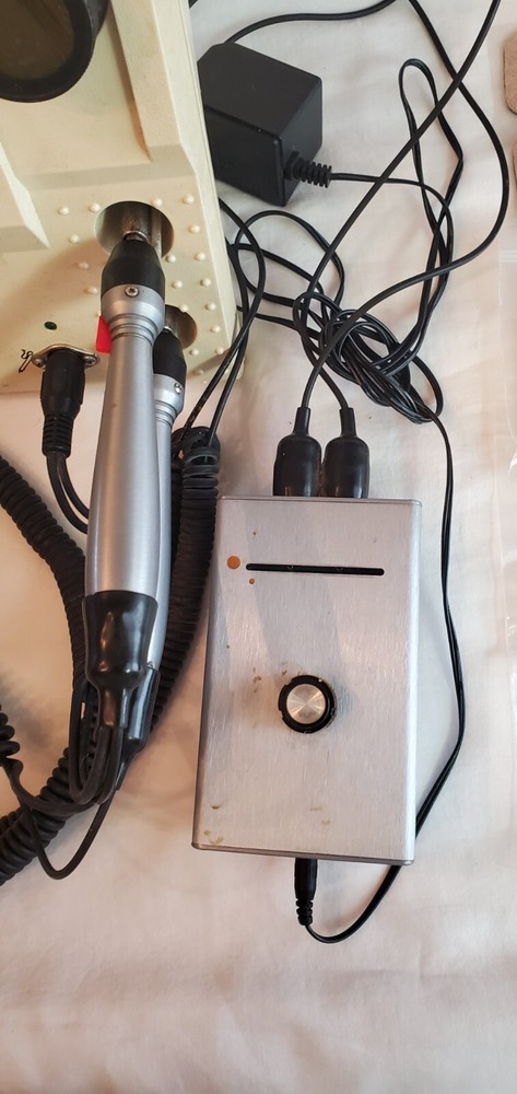 VB 1000 MICROCURRENT with travel case and accessories