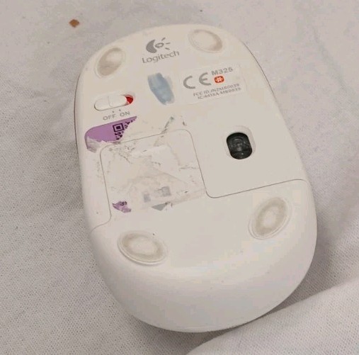 Logitech Mouse white with magenta, includes dongle, wireless M325