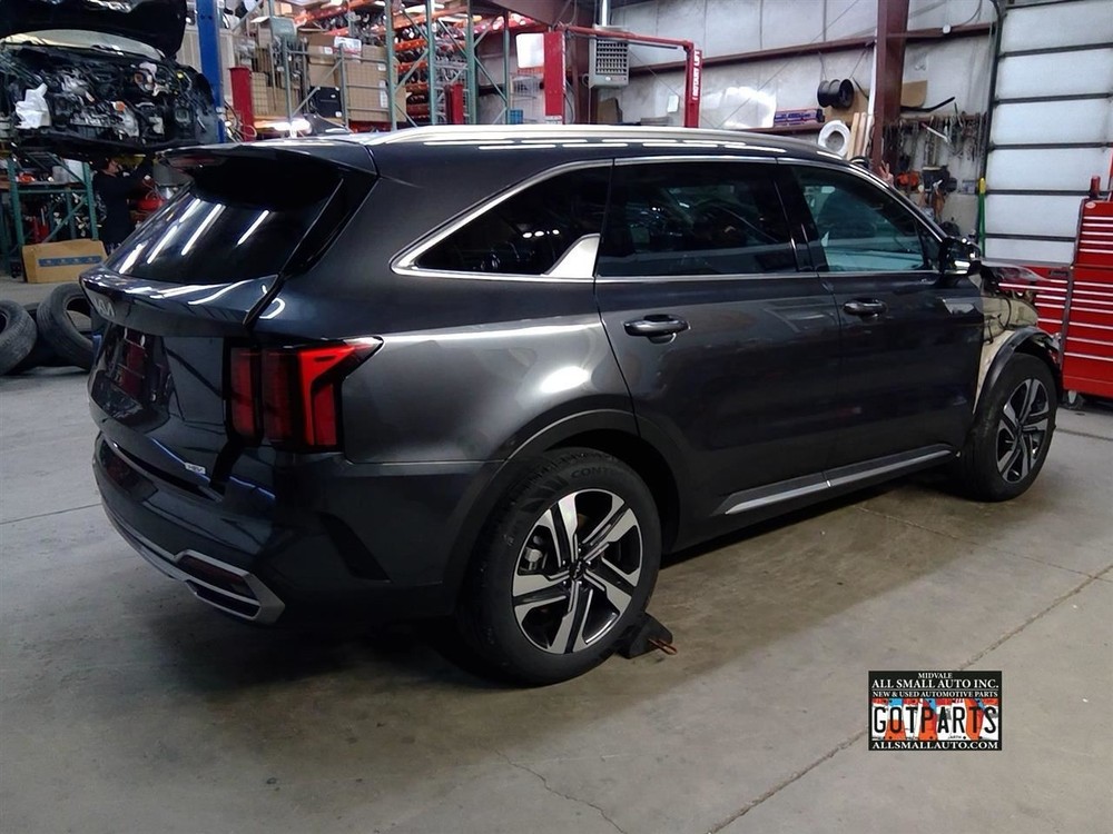 Camera/Projector Camera Front Windshield Mounted Fits 21-24 SORENTO 210011