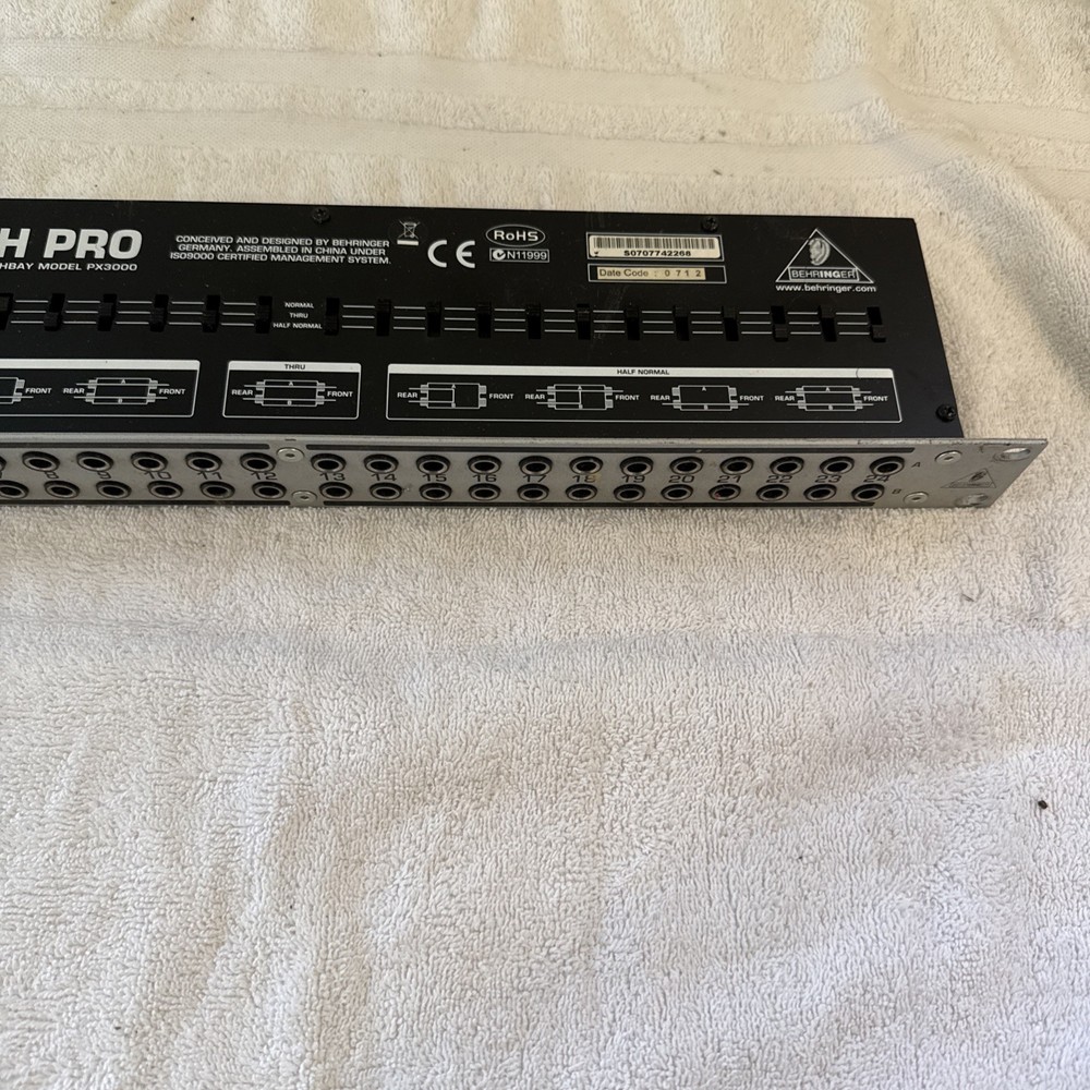 Behringer Ultrapatch Pro PX3000 Multi-Functional 48-Point Balanced Patchbay